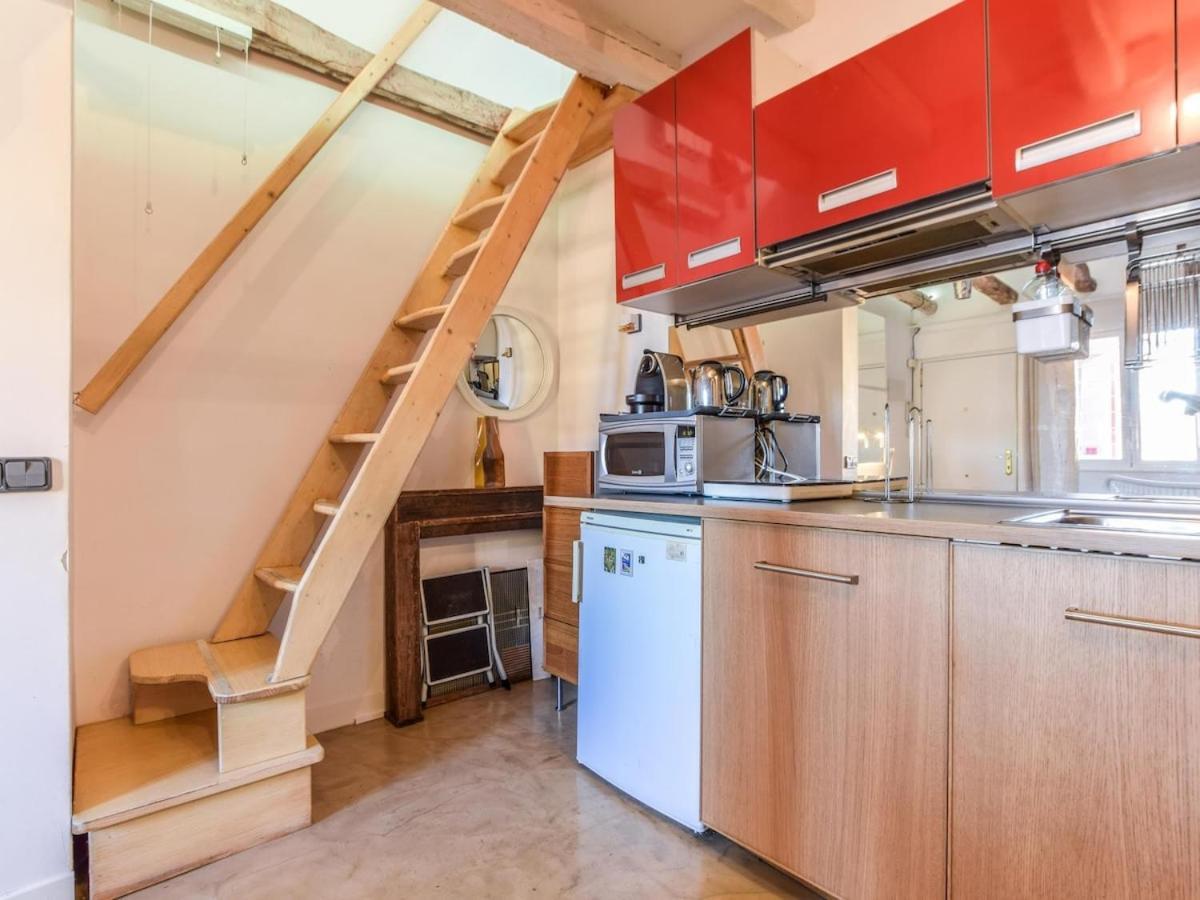 Apartamento En La Plaza De Lavapies Para 4 Personas Madrid Exterior photo